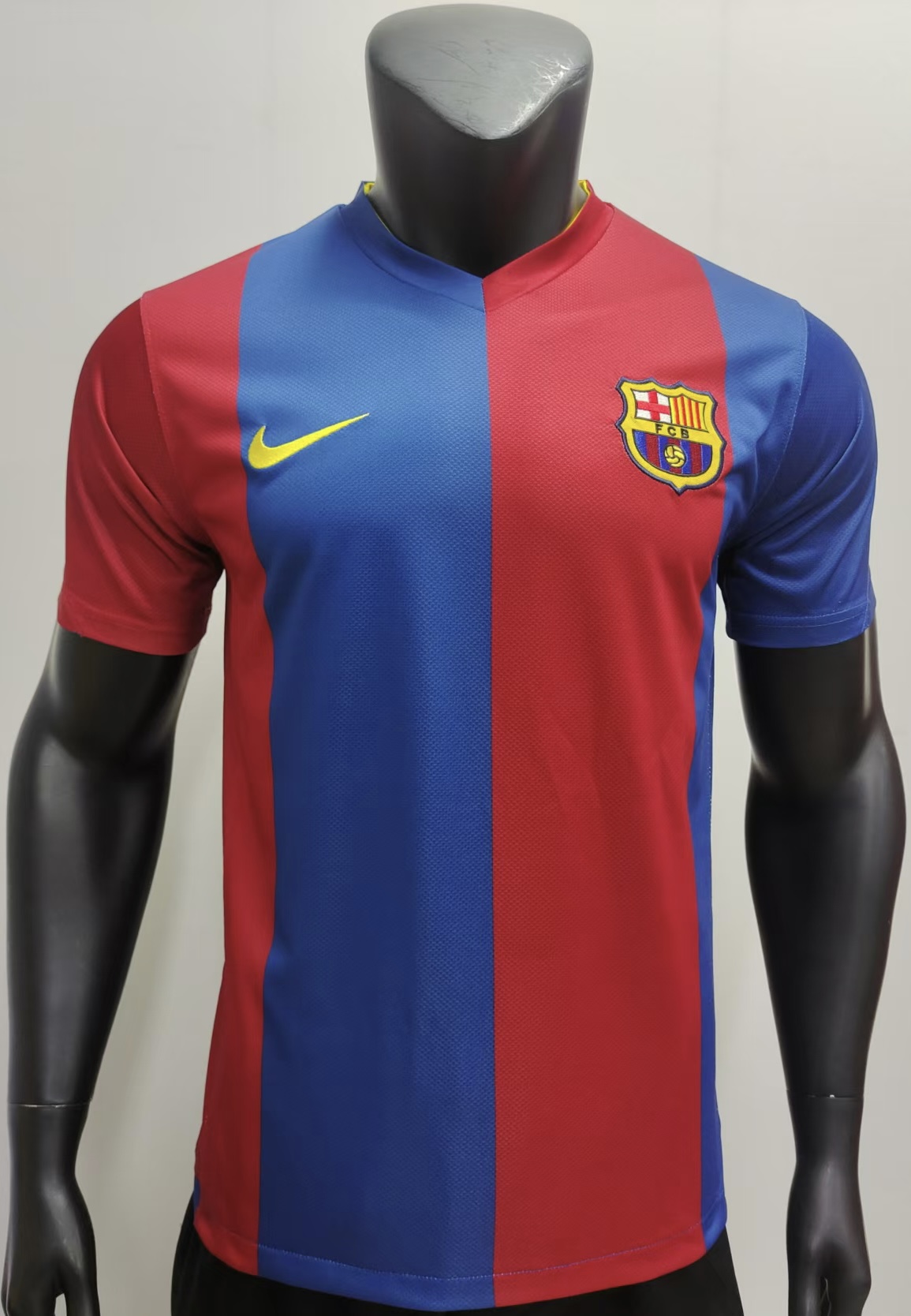 06/07 Retro Barcelona home 1:1 Thai Quality